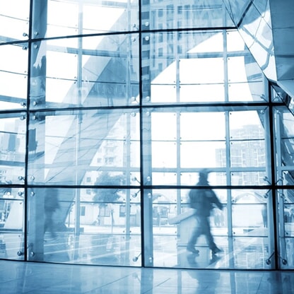 Unngå kjedelige overflateskader og riper i bygningsglass